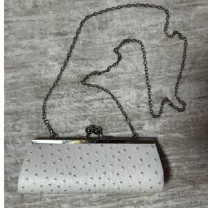 White Faux Leather Textured Fashion Purse with Silver Chain Shoulder Strap